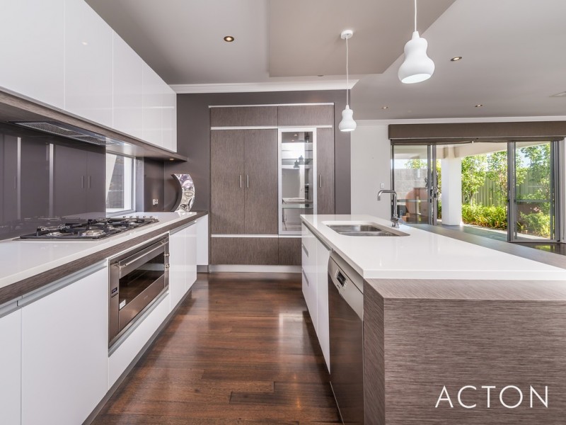 14 Hollington Boulevard, Alkimos WA 6038