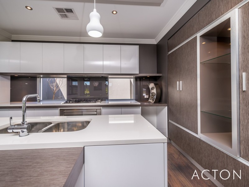 14 Hollington Boulevard, Alkimos WA 6038