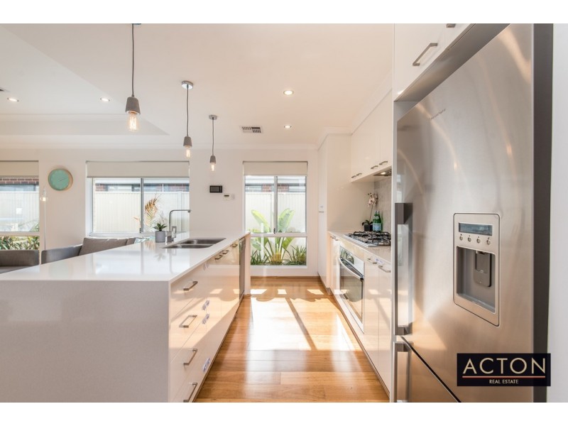 10 Tristan Way, Alkimos WA 6038