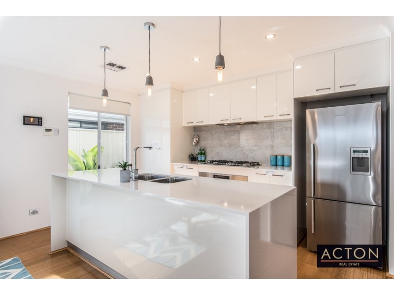 10 Tristan Way, Alkimos WA 6038