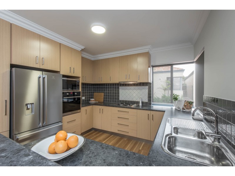26b Thrall Street, Innaloo WA 6018