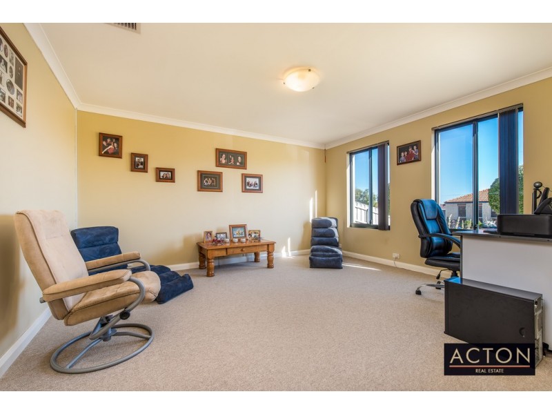 37 Dumaresq Loop, Quinns Rocks WA 6030