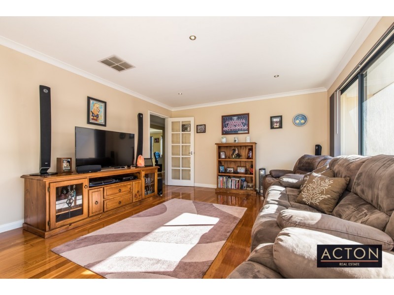 37 Dumaresq Loop, Quinns Rocks WA 6030