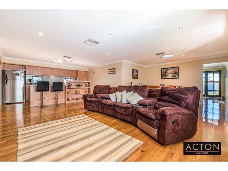 37 Dumaresq Loop, Quinns Rocks WA 6030