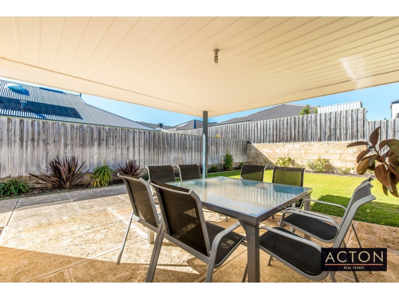 37 Dumaresq Loop, Quinns Rocks WA 6030