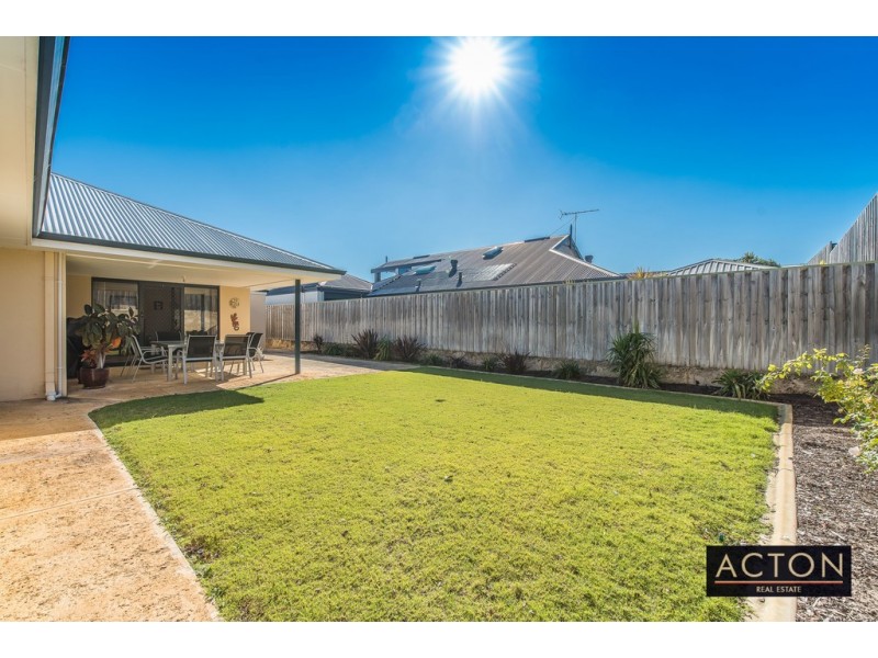 37 Dumaresq Loop, Quinns Rocks WA 6030