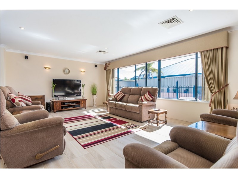 14 Brampton Avenue, Butler WA 6036