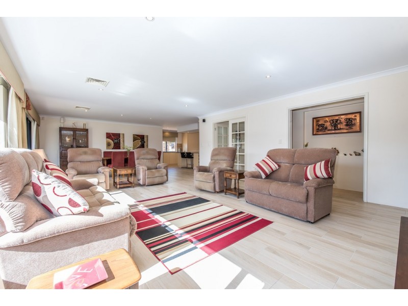 14 Brampton Avenue, Butler WA 6036