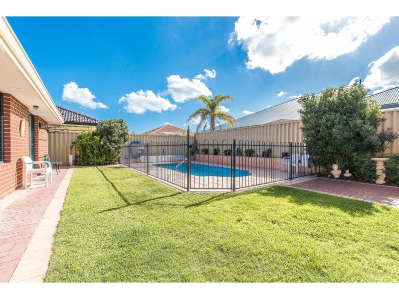 14 Brampton Avenue, Butler WA 6036