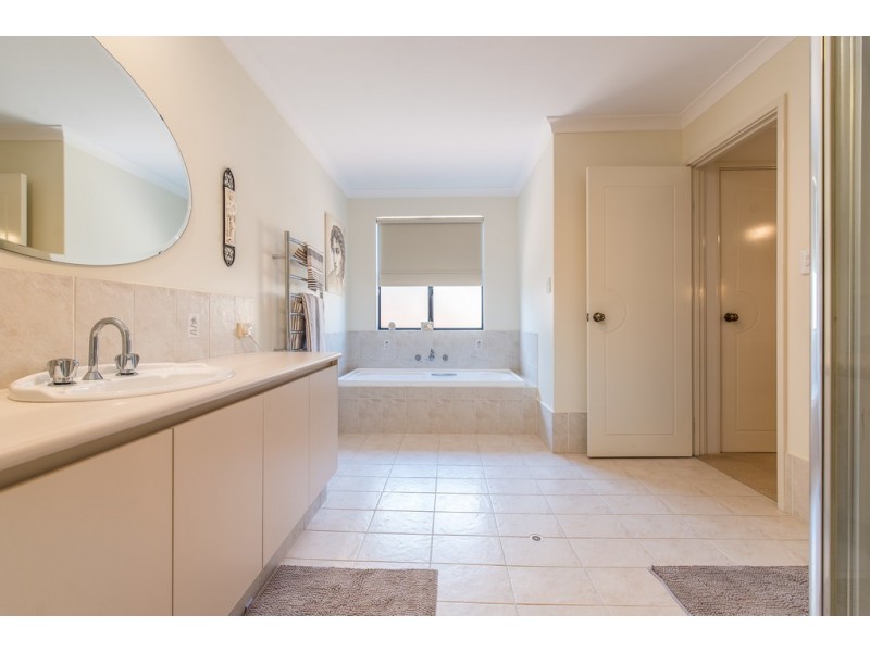 14 Brampton Avenue, Butler WA 6036