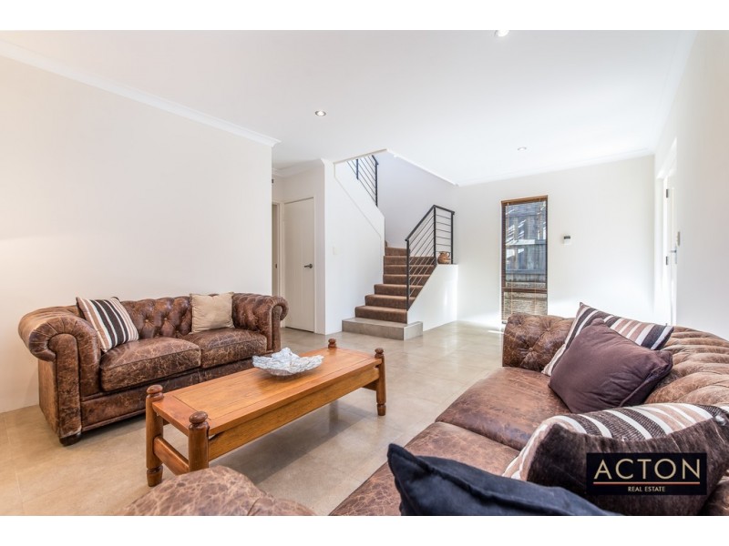 3 St Anthony Ave, Quinns Rocks WA 6030