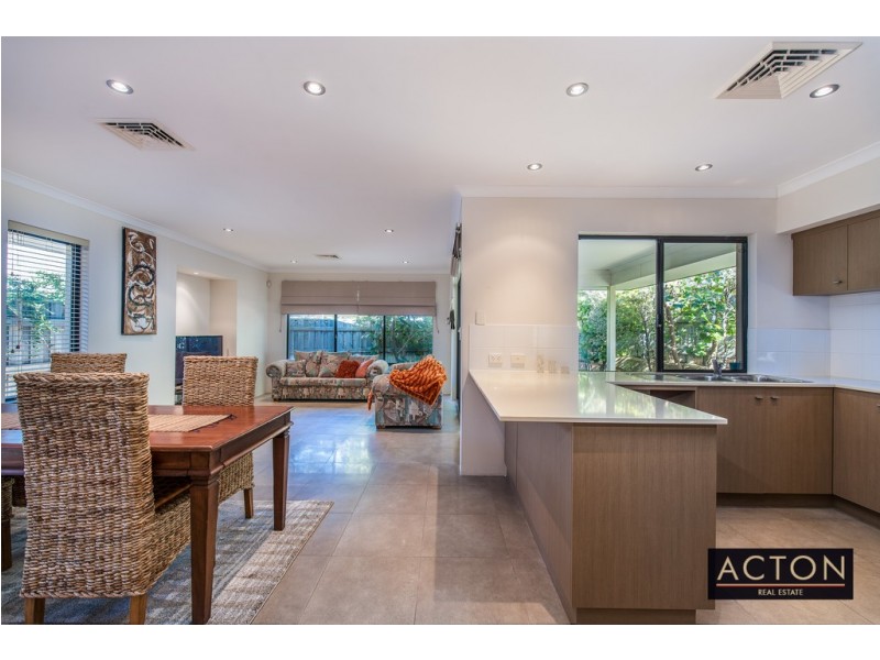 3 St Anthony Ave, Quinns Rocks WA 6030
