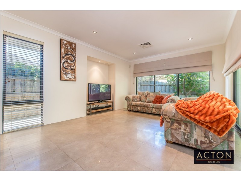 3 St Anthony Ave, Quinns Rocks WA 6030