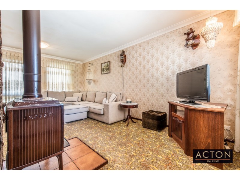24 Piper Street, Quinns Rocks WA 6030