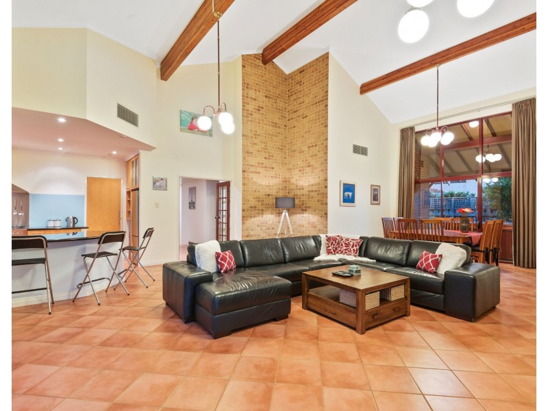 25 Heatherton Mews, Hillarys WA 6025