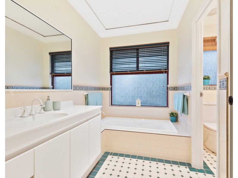 25 Heatherton Mews, Hillarys WA 6025