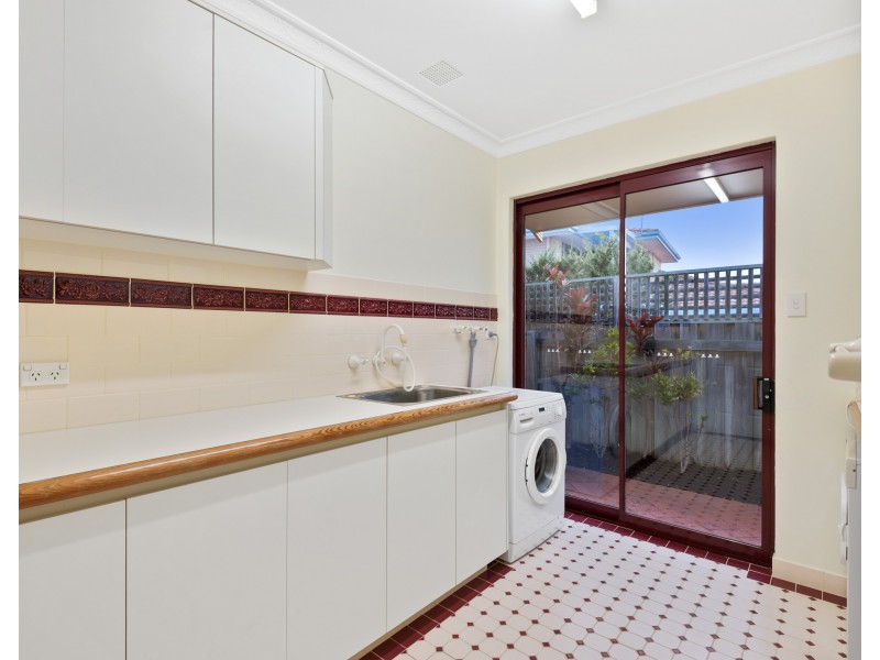 25 Heatherton Mews, Hillarys WA 6025