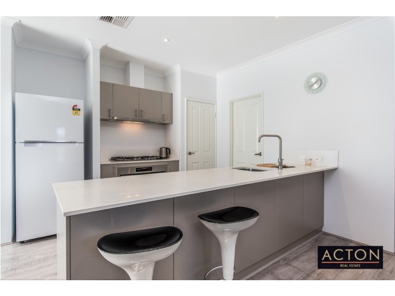 7 GRASSWREN WAY, Alkimos WA 6038