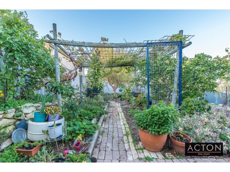 41 Lateral Loop, Beldon WA 6027