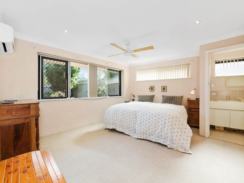 43 Unwin Avenue, Wembley Downs WA 6019