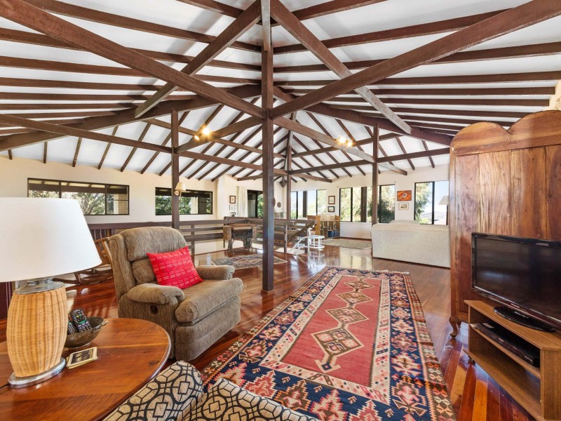 43 Unwin Avenue, Wembley Downs WA 6019