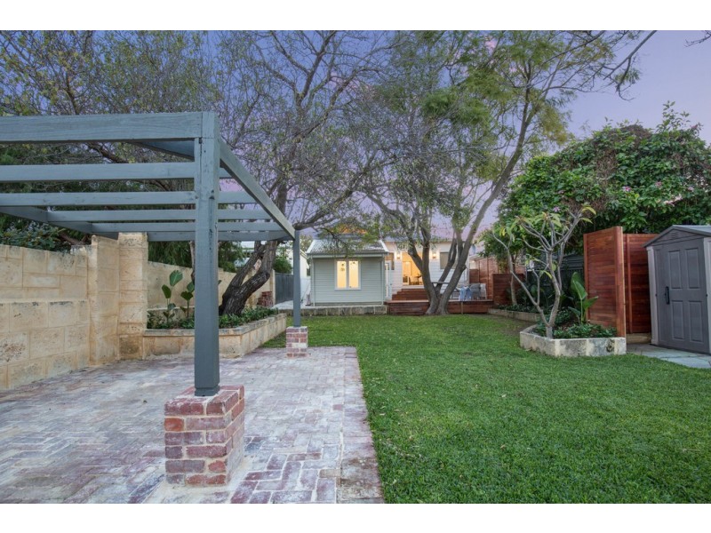 84 SEWELL STREET, East Fremantle WA 6158