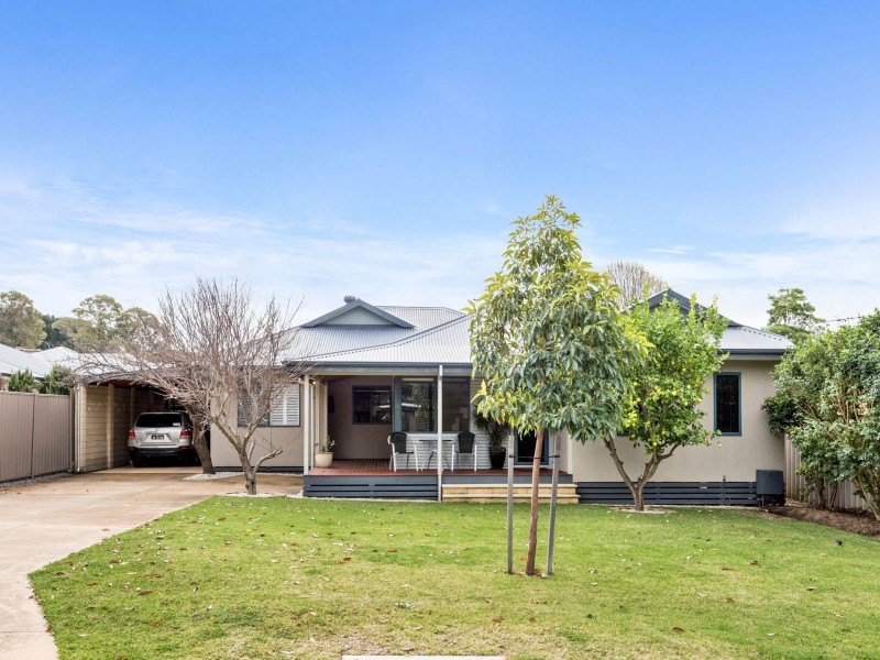 8 Dodds Place, Innaloo WA 6018