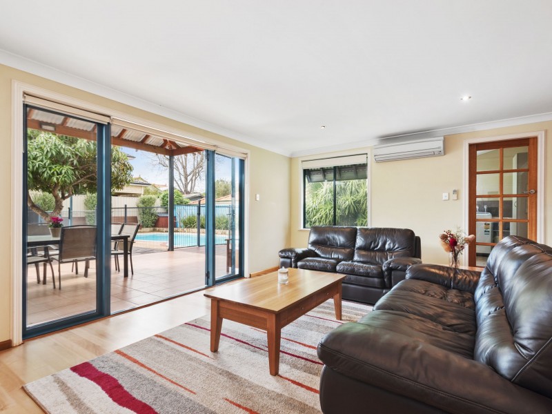 8 Dodds Place, Innaloo WA 6018
