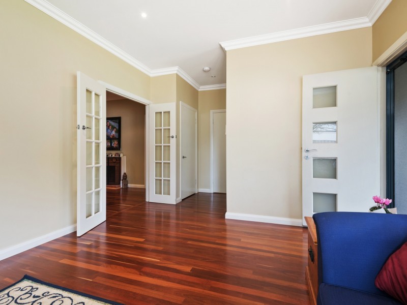 8 Dodds Place, Innaloo WA 6018