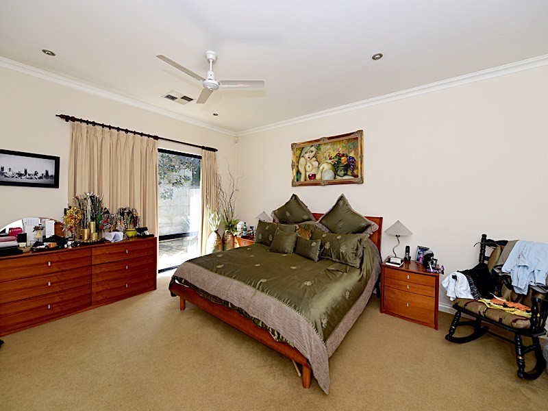 4 Waraba Place, Mount Claremont WA 6010