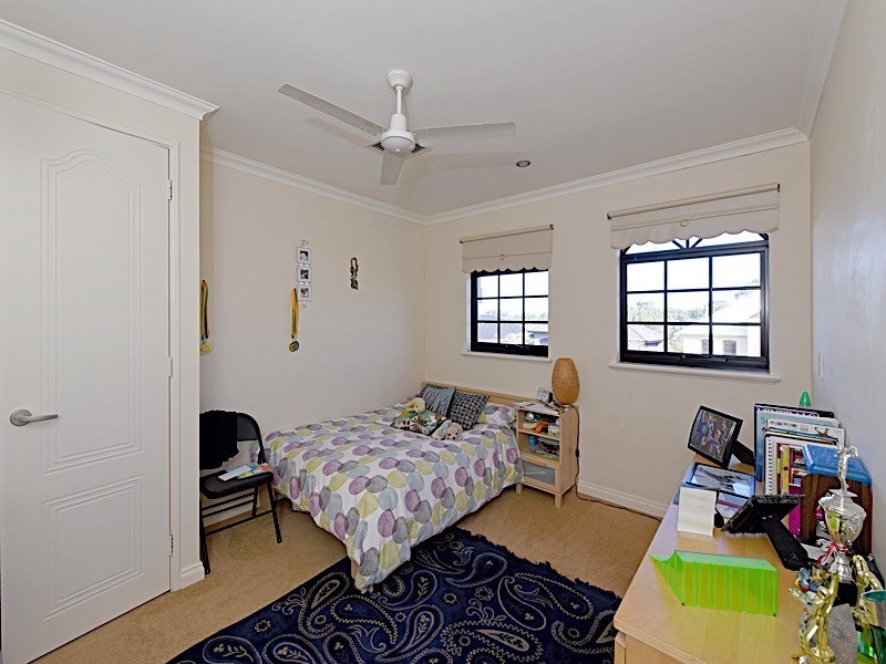 4 Waraba Place, Mount Claremont WA 6010