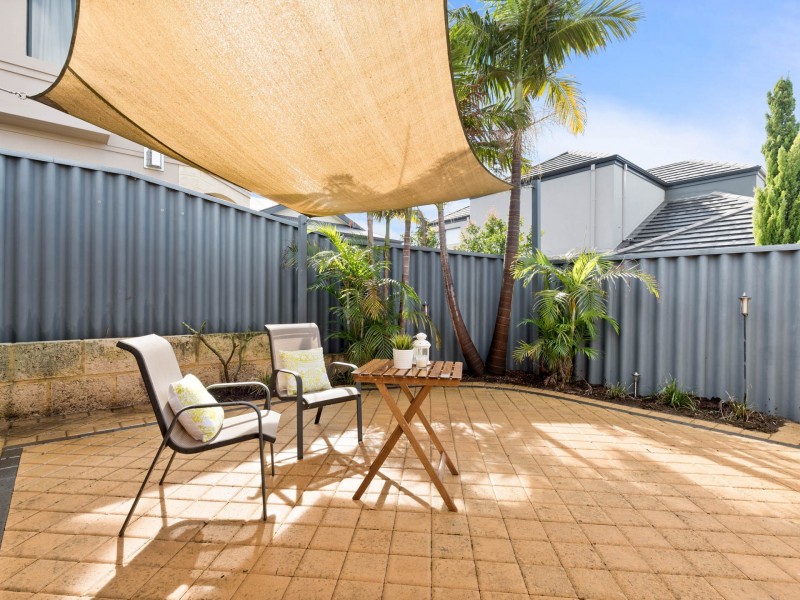 23 Gwelup Street, Karrinyup WA 6018