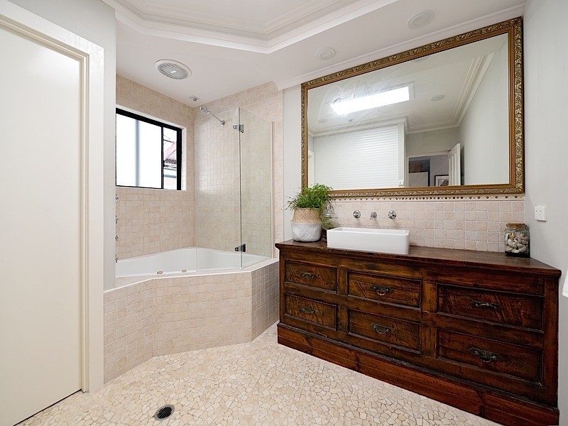 44. Harcourt Street, Bassendean WA 6054