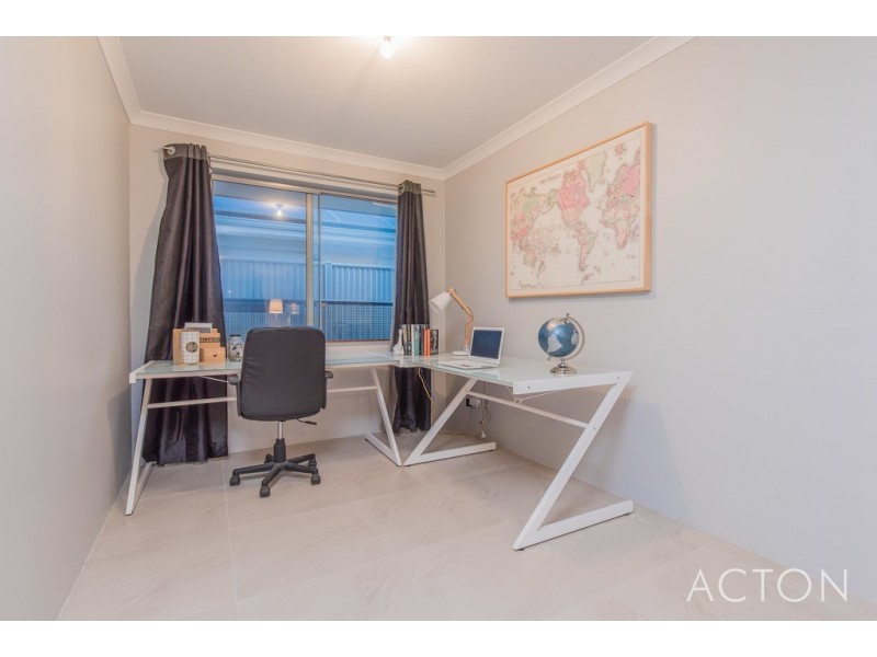 4 AMSTERDAM CRESCENT, Alkimos WA 6038
