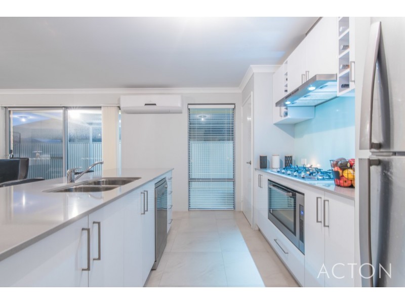 4 AMSTERDAM CRESCENT, Alkimos WA 6038