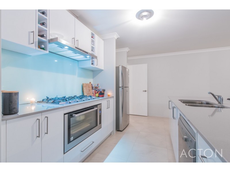 4 AMSTERDAM CRESCENT, Alkimos WA 6038