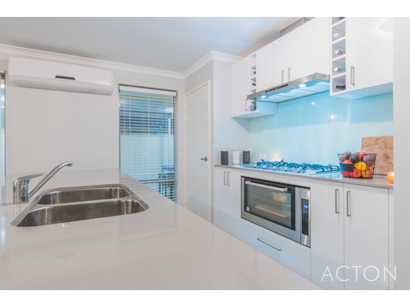 4 AMSTERDAM CRESCENT, Alkimos WA 6038