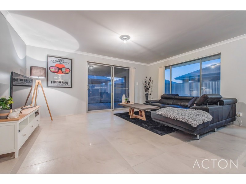 4 AMSTERDAM CRESCENT, Alkimos WA 6038