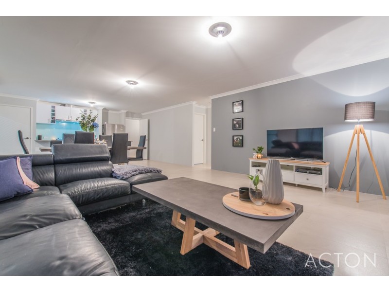 4 AMSTERDAM CRESCENT, Alkimos WA 6038