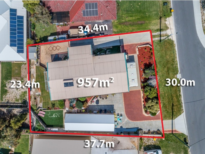 4 Beverley Crescent, Quinns Rocks WA 6030
