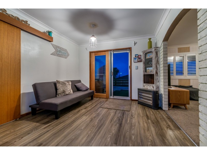 4 Beverley Crescent, Quinns Rocks WA 6030