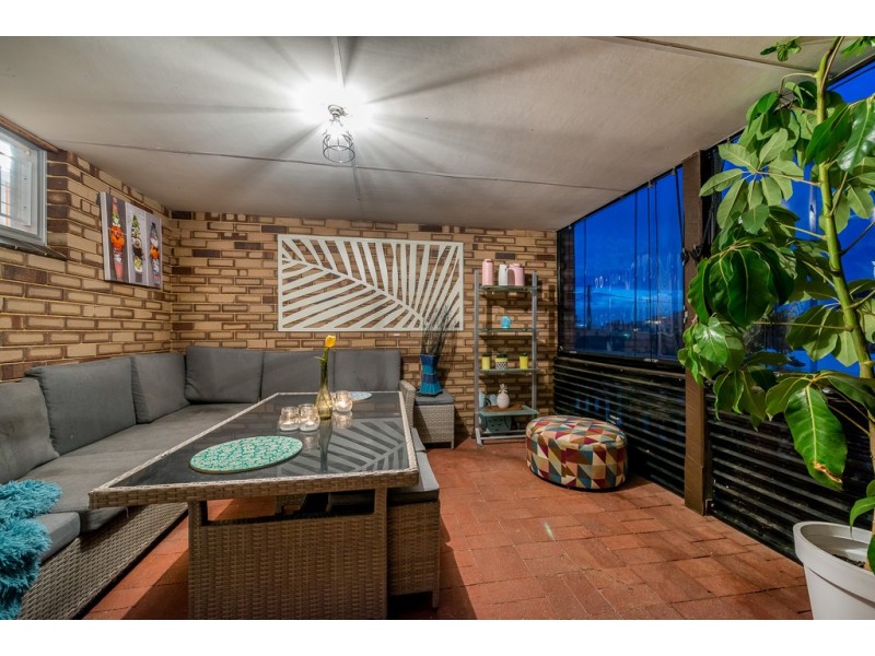 4 Beverley Crescent, Quinns Rocks WA 6030