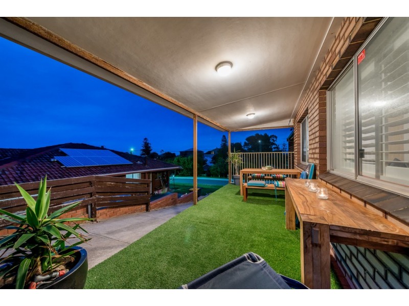 4 Beverley Crescent, Quinns Rocks WA 6030