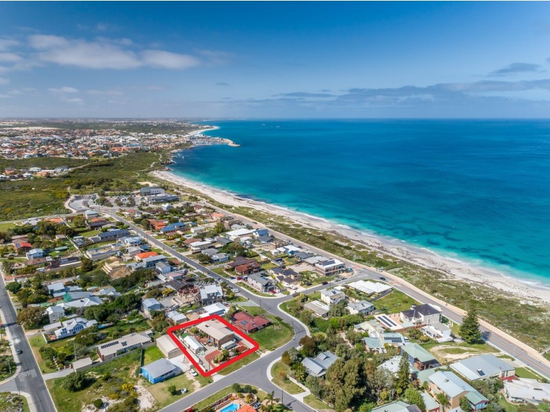 4 Beverley Crescent, Quinns Rocks WA 6030