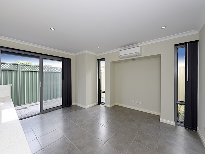 6/10 Pearl Road, Cloverdale WA 6105