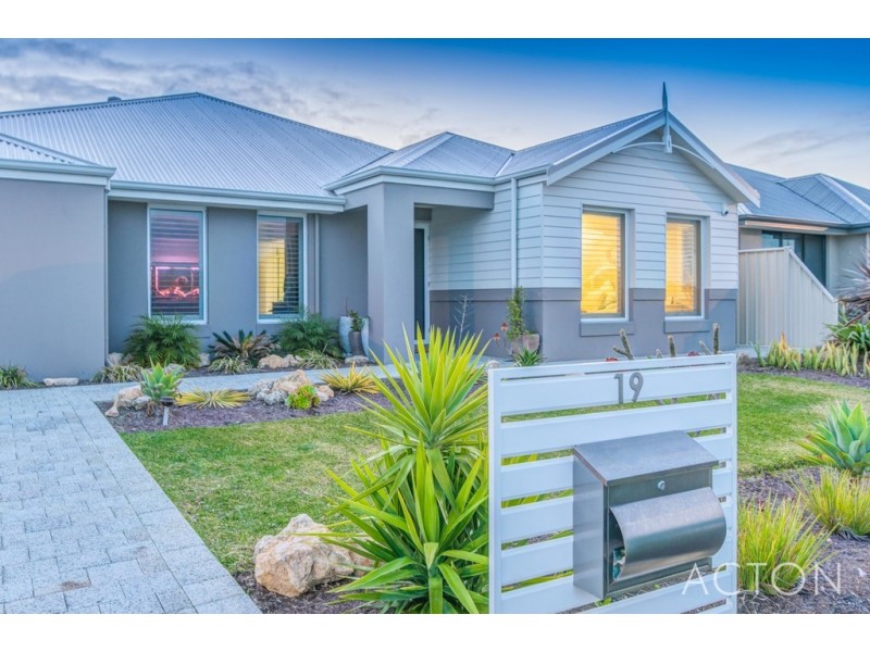 19 KARRIL TURN, Yanchep WA 6035