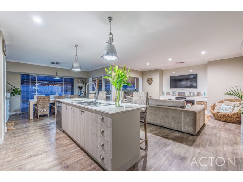 19 KARRIL TURN, Yanchep WA 6035