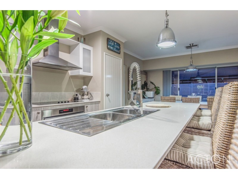 19 KARRIL TURN, Yanchep WA 6035