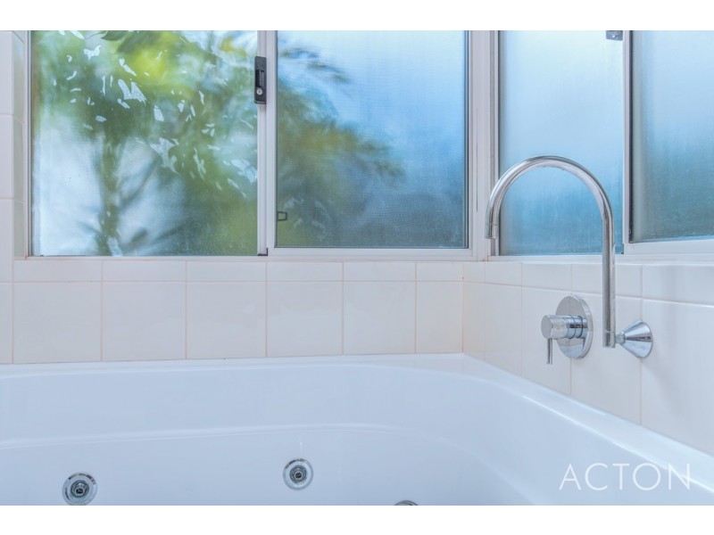 44 Bushwood Follow, Two Rocks WA 6037