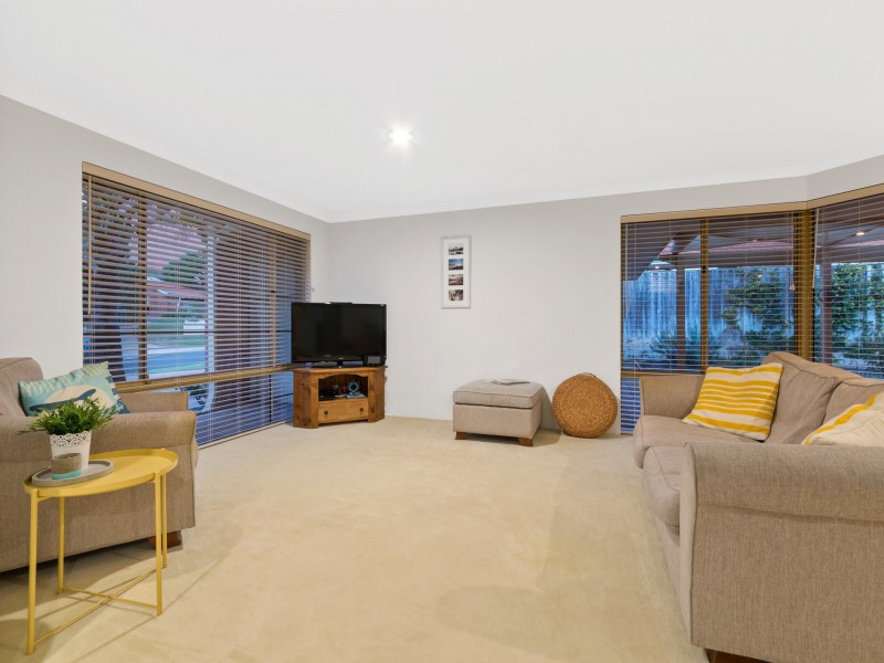 5 Heatherton Mews, Hillarys WA 6025